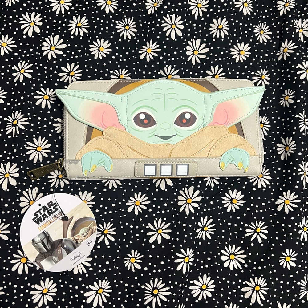 Loungefly Star Wars Baby Yoda The Mandalorian Wallet